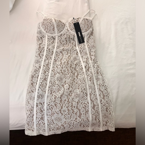 White Lace Bodycon Dress - Picture 2 of 6